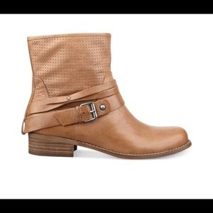 Marc Fisher Rosan perforated booties brown - sz 8